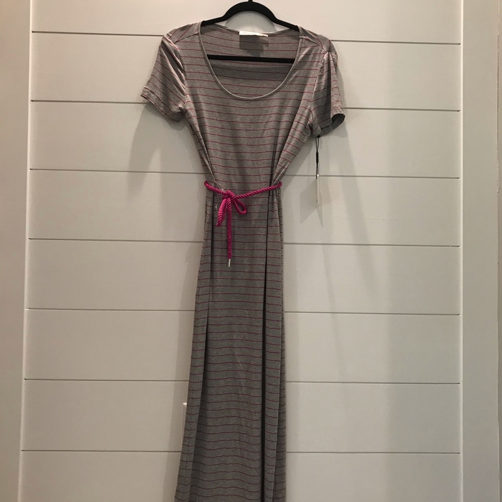 NWT. Calvin Klein long striped dress w/ belt.